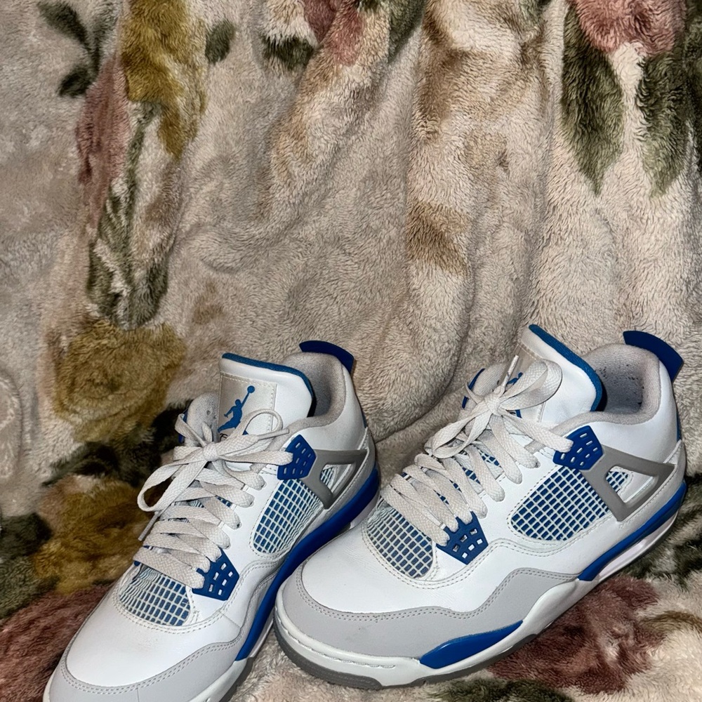 Nike Jordans White and Blue Athletic Shoes - Picture 4 of 4